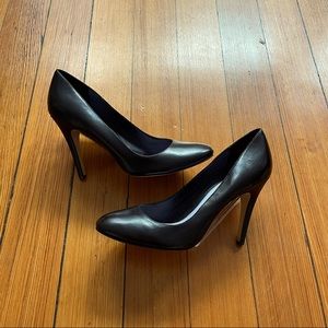 PERFECT SEXY DELMAN BLACK PUMPS HEELS SIZE 10